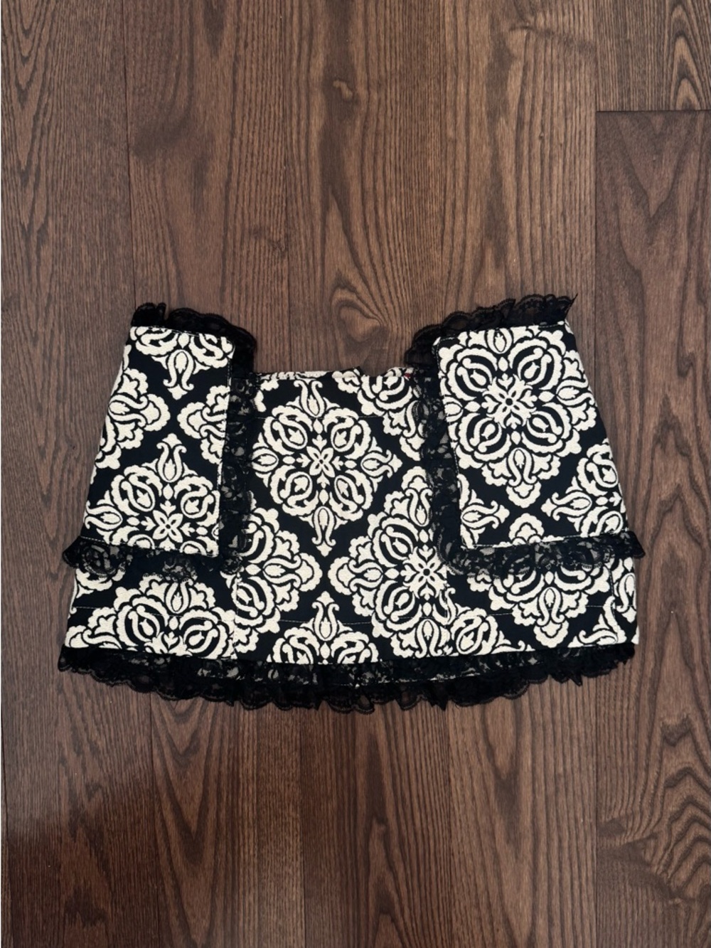 Dorian Who Black and White Lace Trimmed Damask Mini Skirt
